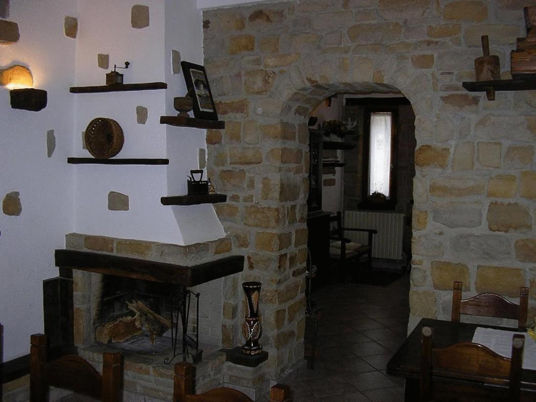 Azienda Agrituristica Colle San Giorgio Castiglione Messer Raimondo Εξωτερικό φωτογραφία