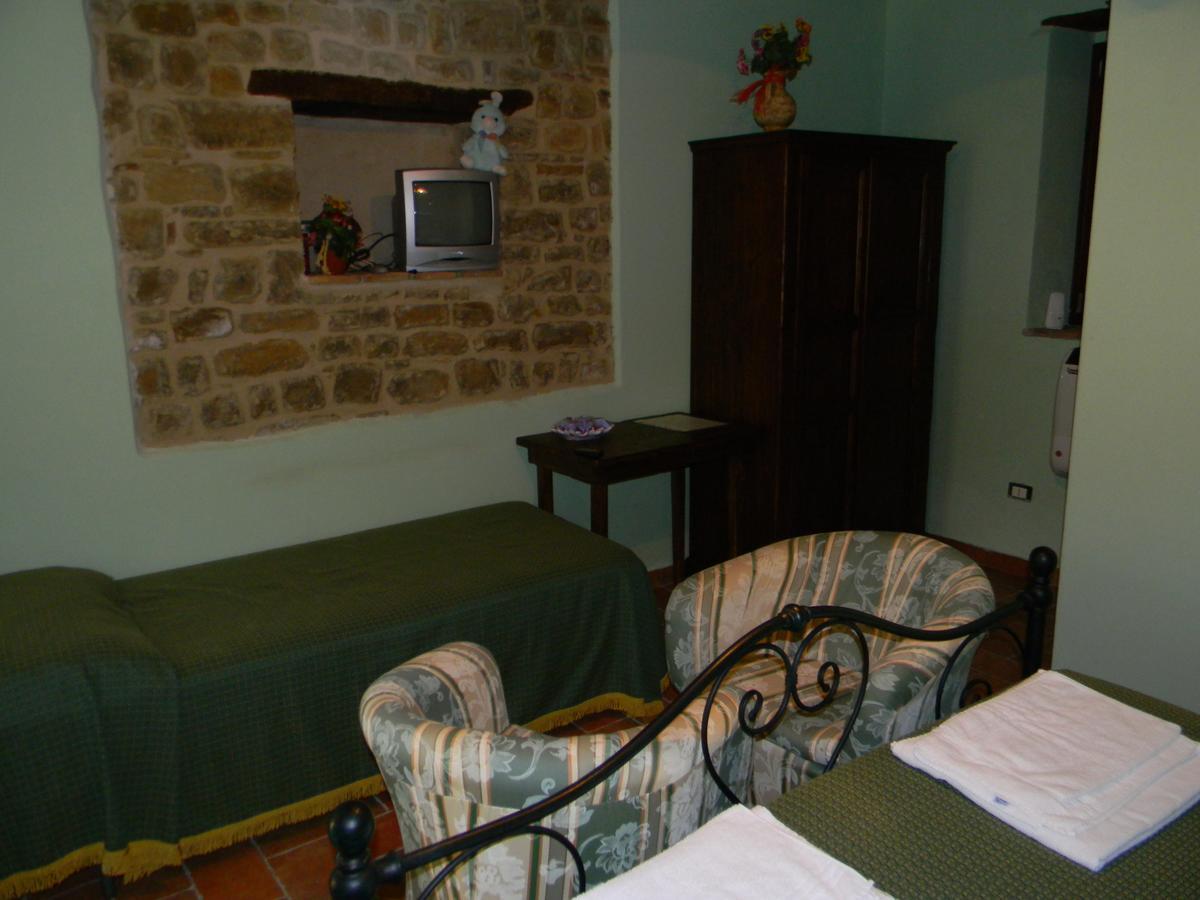 Azienda Agrituristica Colle San Giorgio Castiglione Messer Raimondo Εξωτερικό φωτογραφία